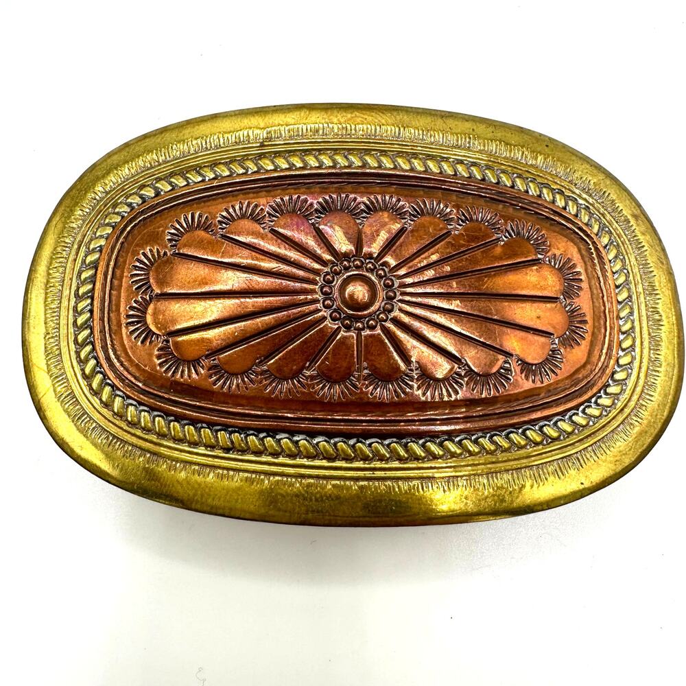 TR 1989 vintage gold tone solid bronze copper Southwestern unisex belt buckle - Picture 2 of 7
